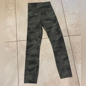 Lululemon wunder train Heritage 365 Camo Green Twill Multi size 2